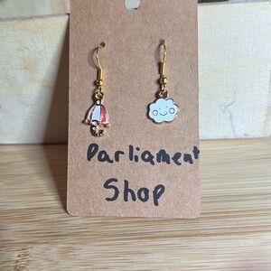 B1G2 free- Umbrella and cloud mixed match earrings.
